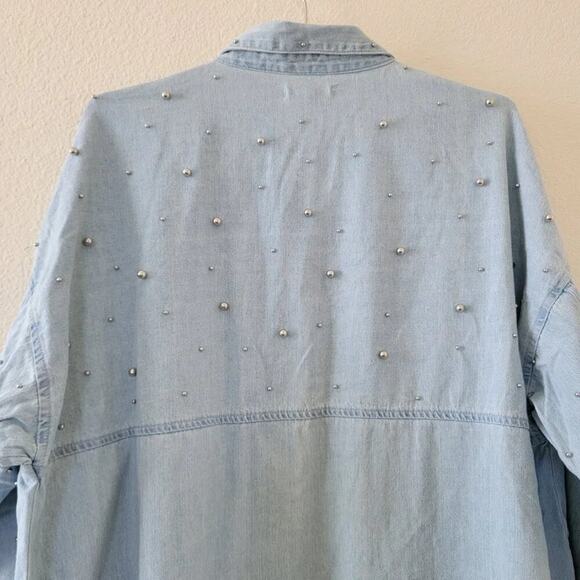 Jella C Embellished Denim Button Down Shirt Womens Sz M Light Blue Silver Studs - Picture 9 of 11